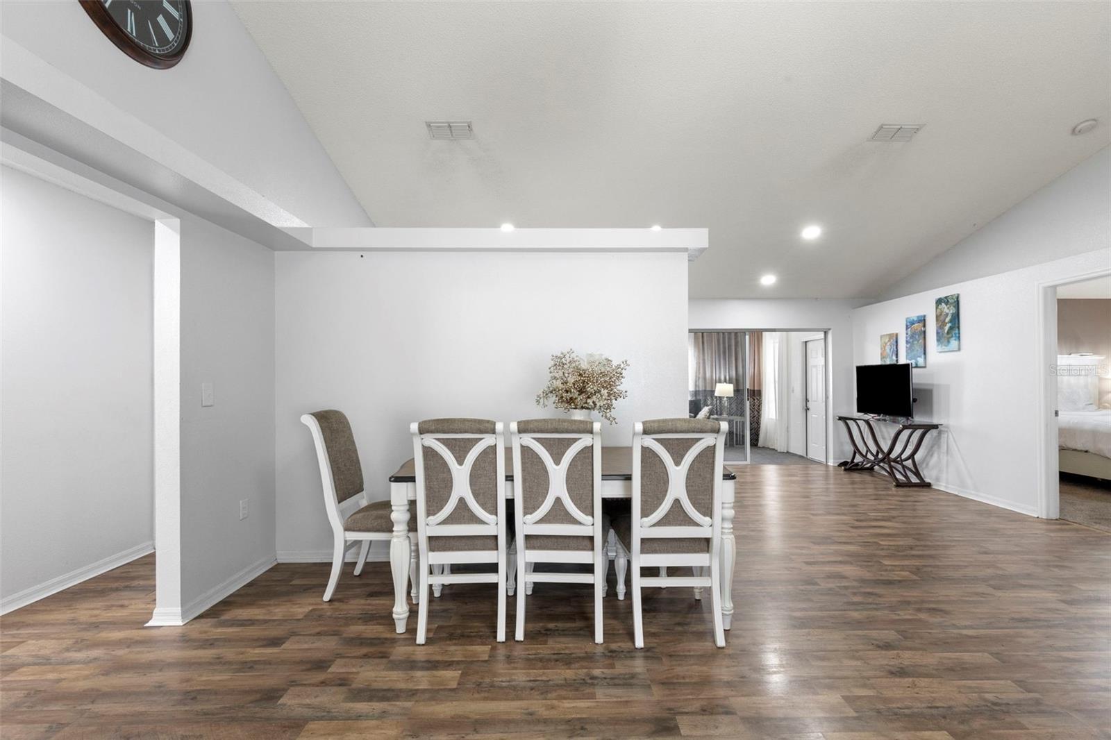 38912 Carr, Zephyrhills, FL 33540