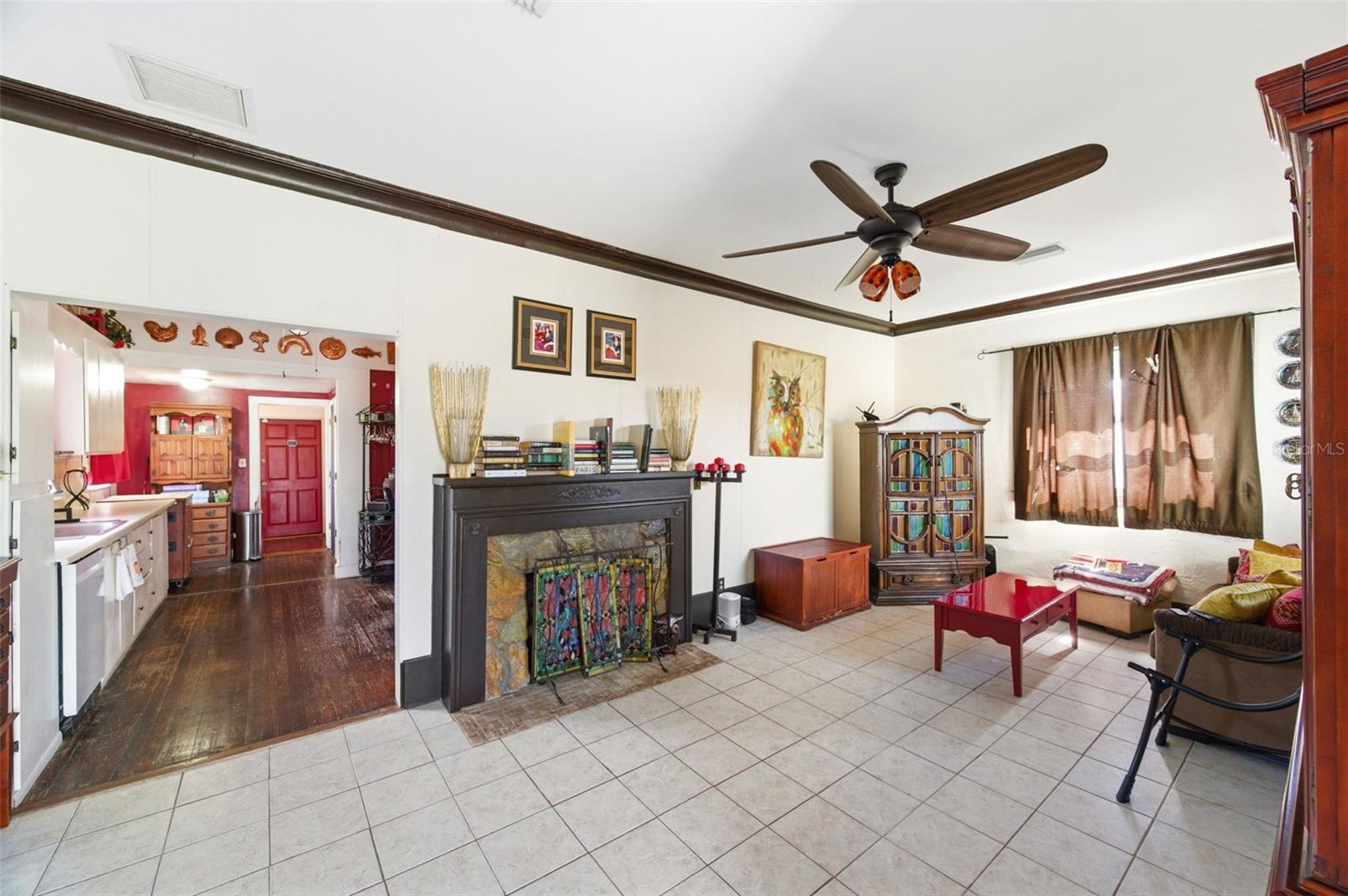 4263 5th, St Petersburg, FL 33713