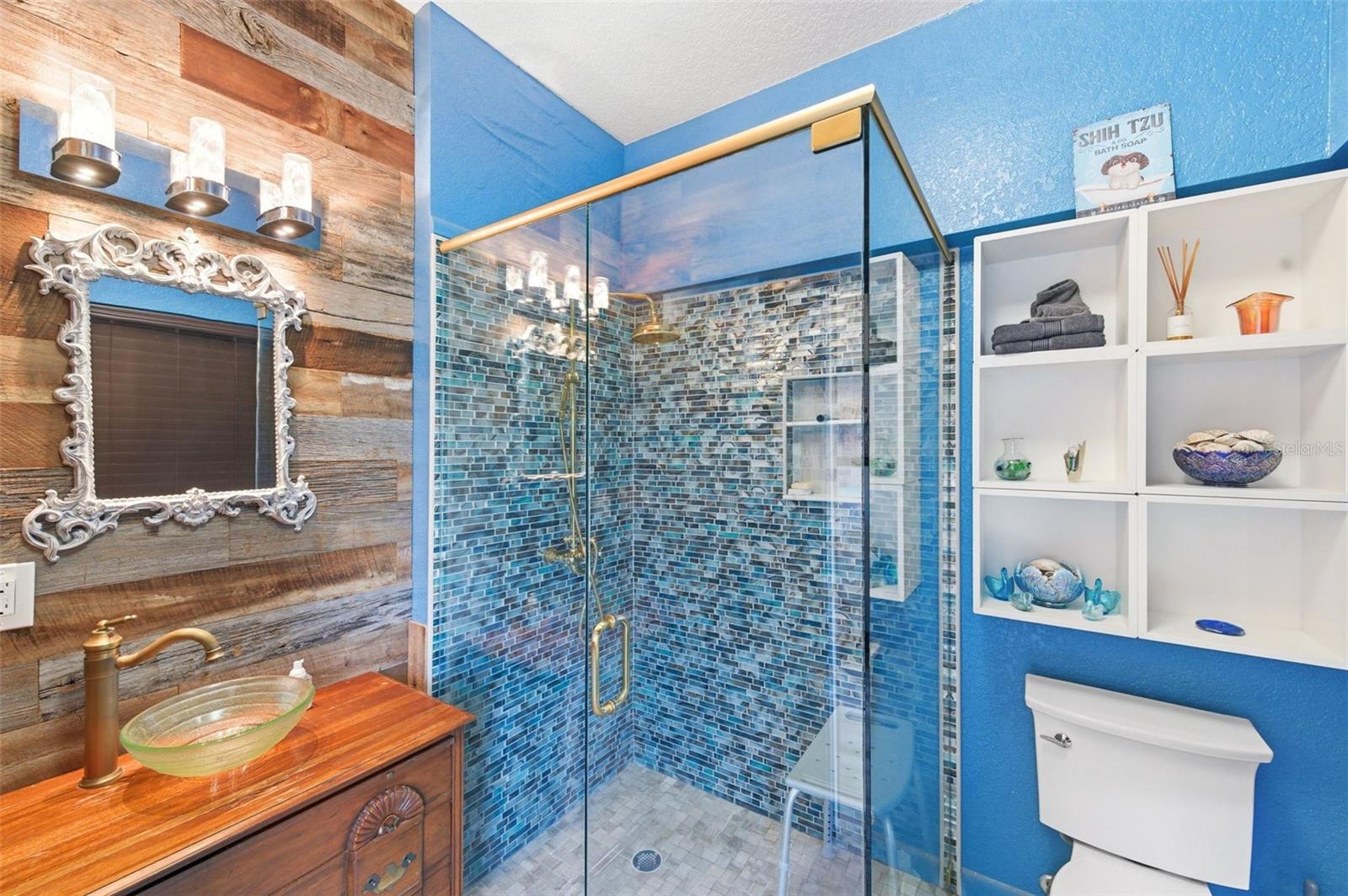 4263 5th, St Petersburg, FL 33713