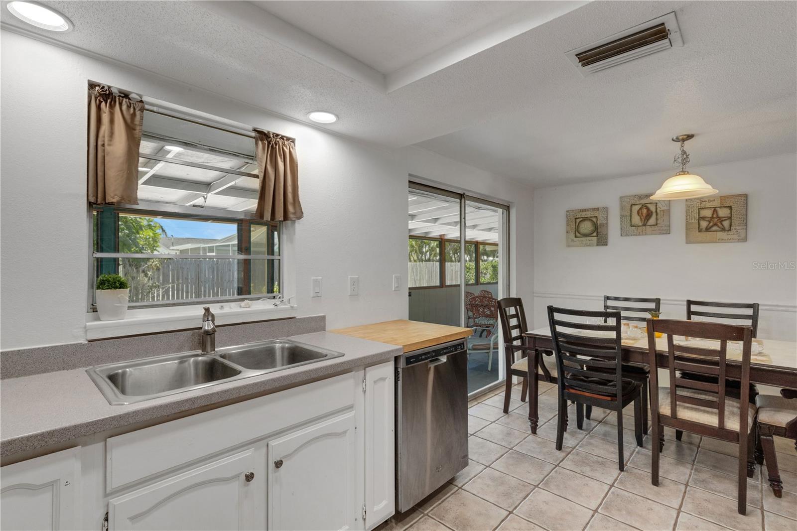 979 Kimball, Venice, FL 34293