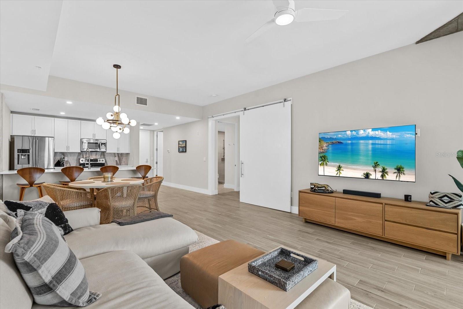 332 Cocoanut Unit 302, Sarasota, FL 34236