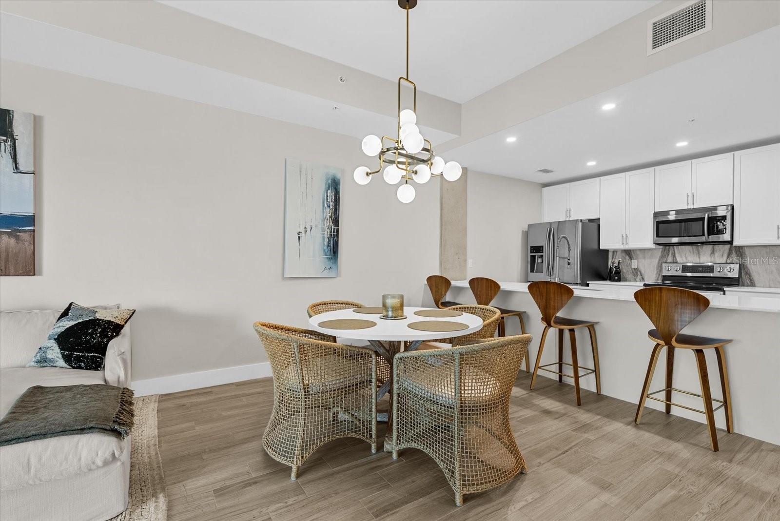 332 Cocoanut Unit 302, Sarasota, FL 34236