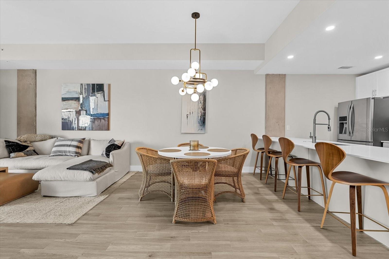 332 Cocoanut Unit 302, Sarasota, FL 34236