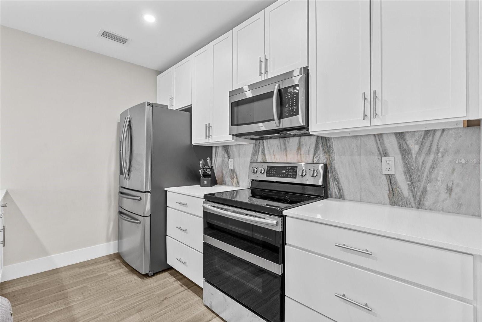 332 Cocoanut Unit 302, Sarasota, FL 34236