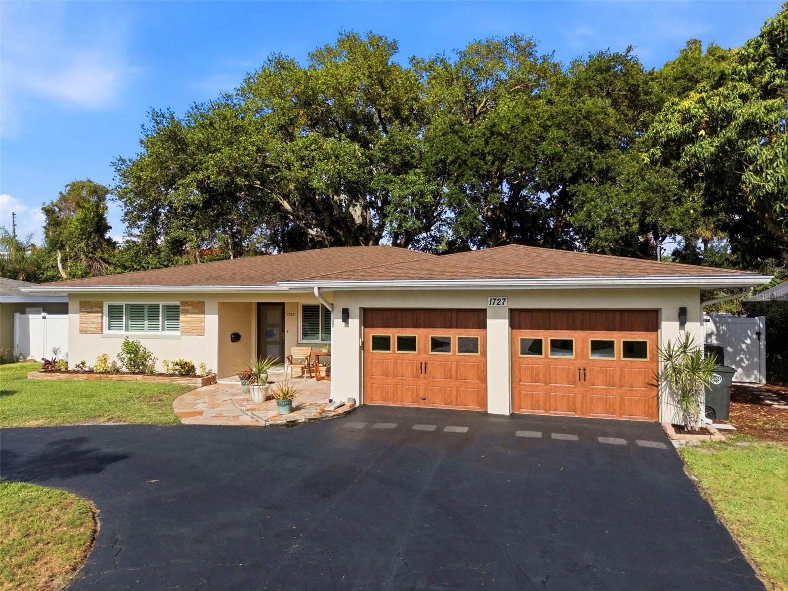 1727 Cypress, Belleair, FL 33756