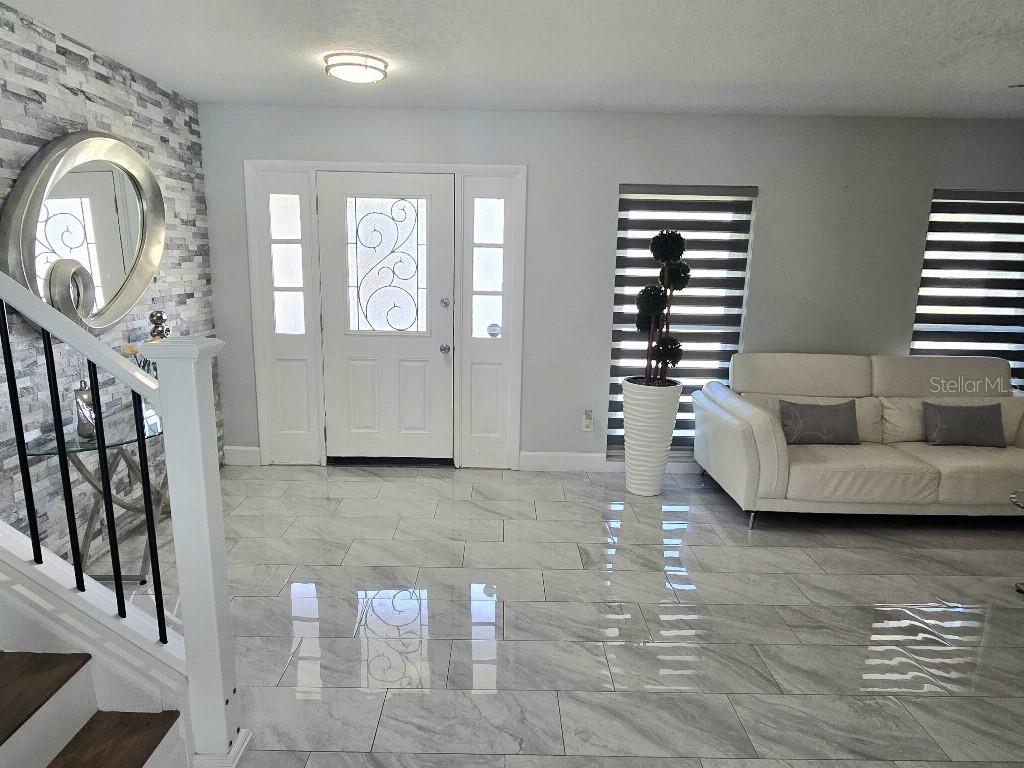 7002 Danewood, Tampa, FL 33615