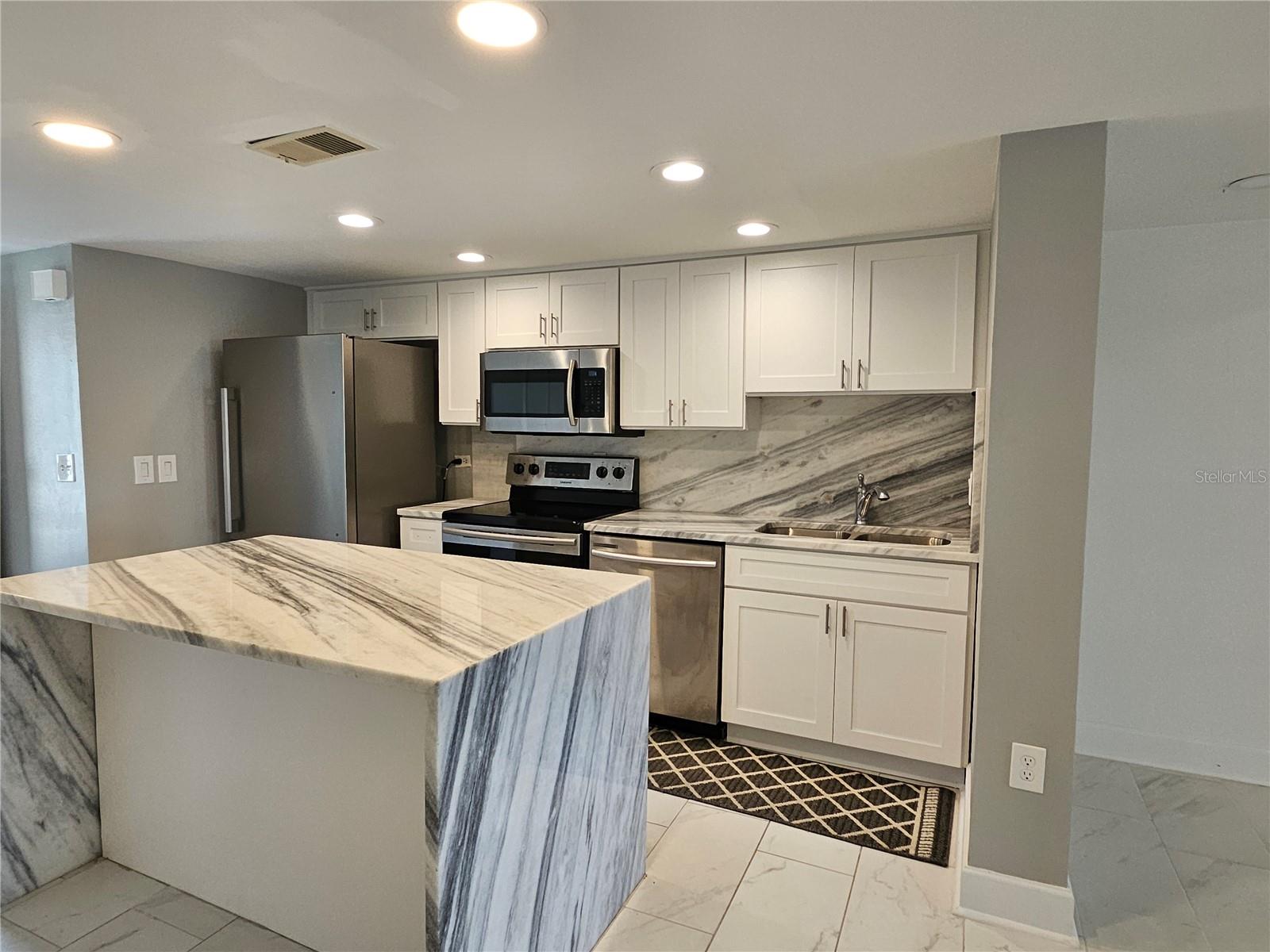 1028 Apollo Beach Unit 19, Apollo Beach, FL 33572