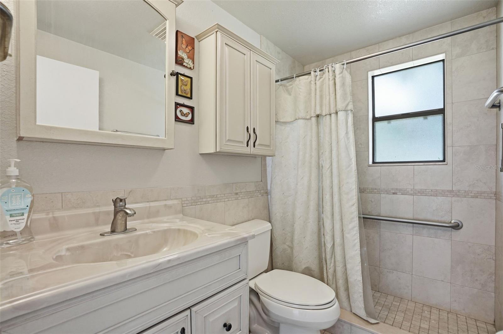951 Cr 453, Lake Panasoffkee, FL 33538