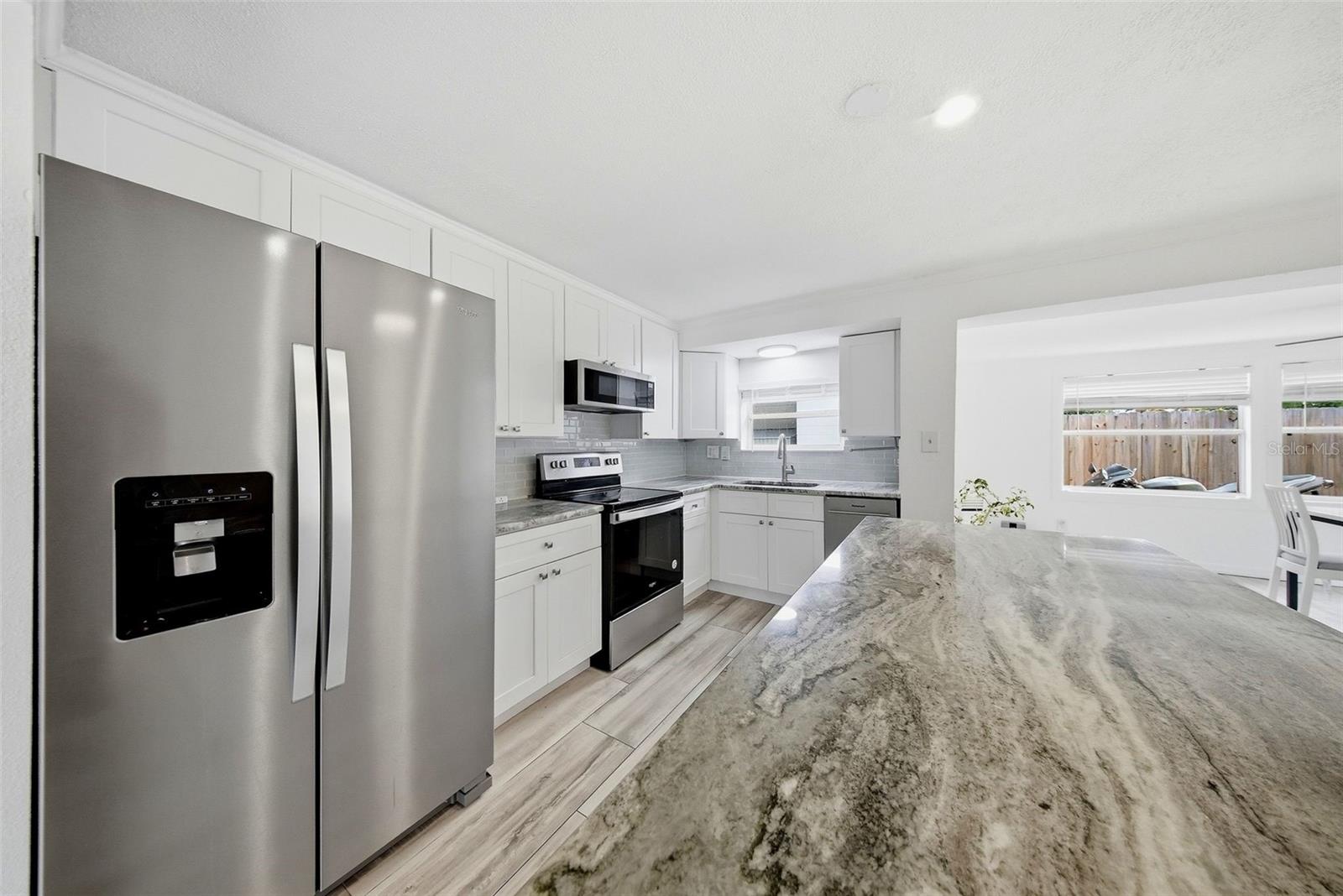 1565 Connecticut, St Petersburg, FL 33703