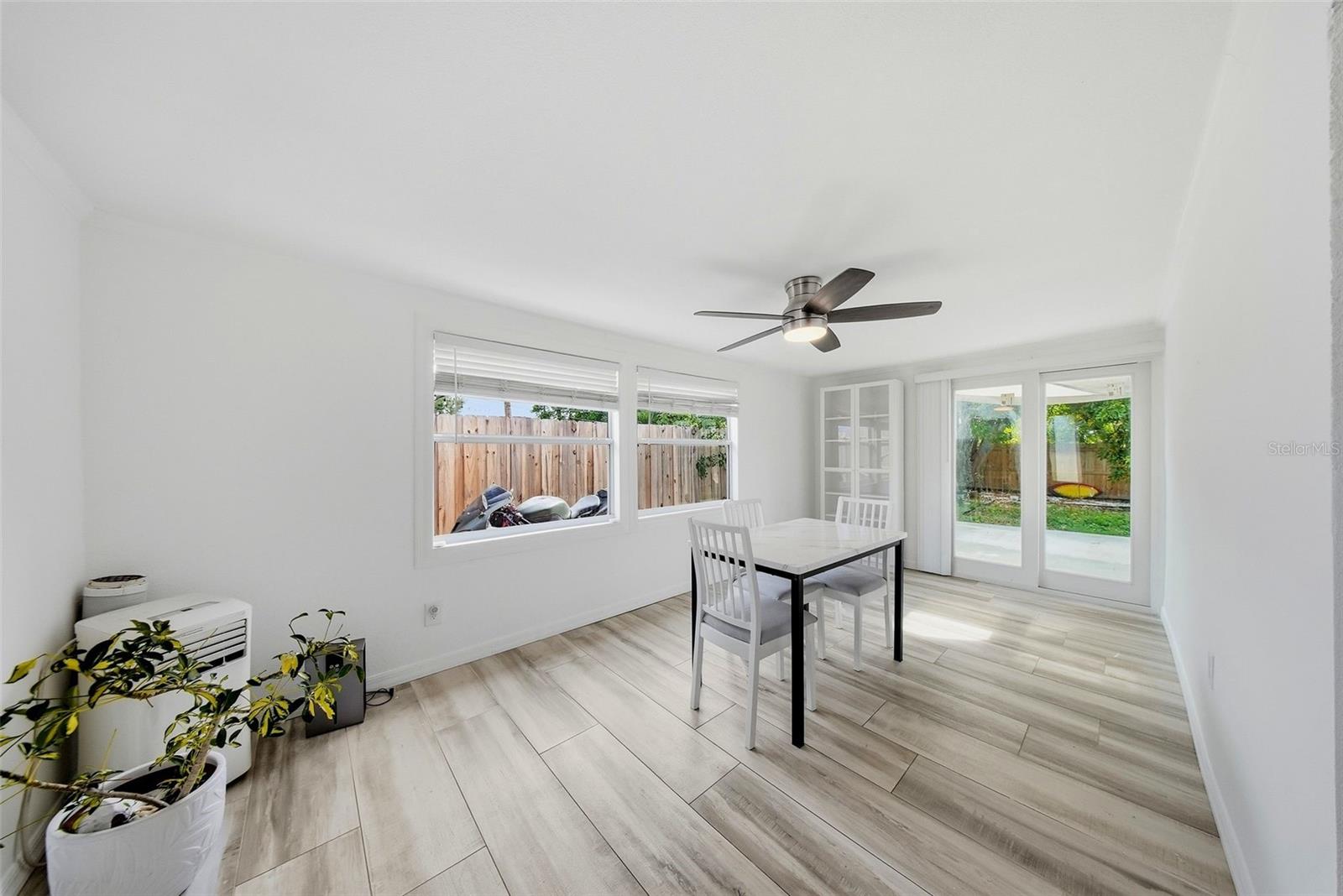 1565 Connecticut, St Petersburg, FL 33703