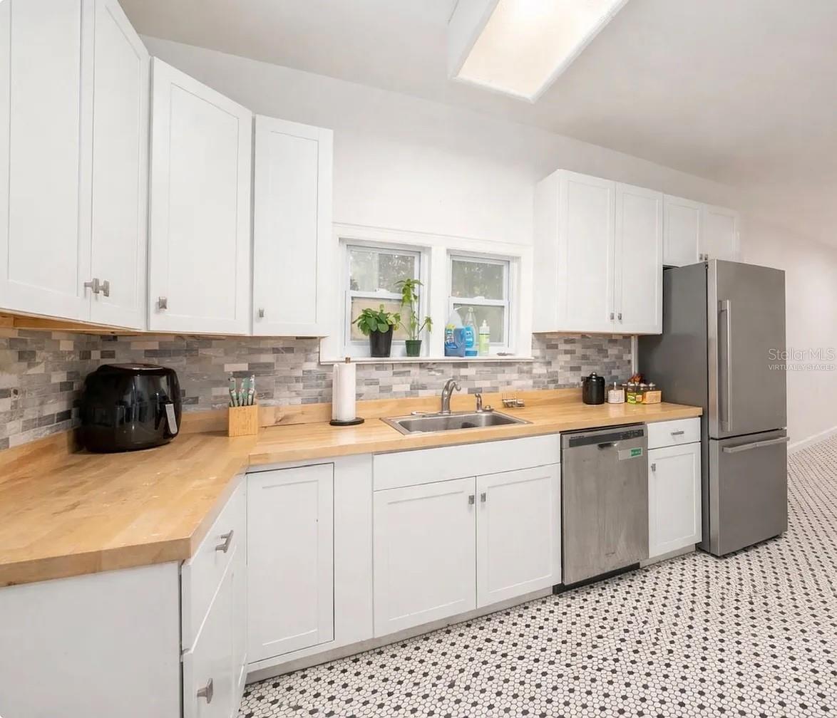 1254 9th, Gainesville, FL 32601