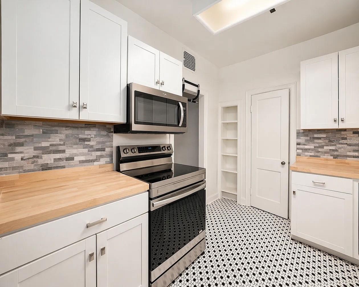 1254 9th, Gainesville, FL 32601