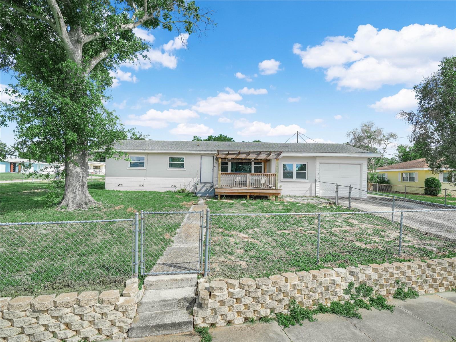 231 Ridge Manor, Lake Wales, FL 33853