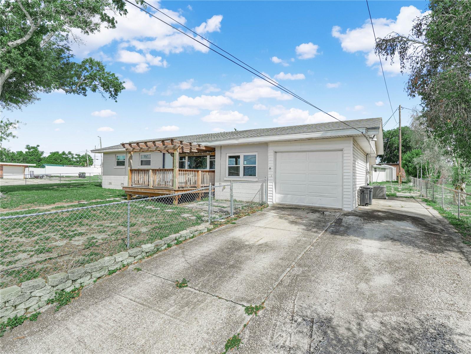 231 Ridge Manor, Lake Wales, FL 33853