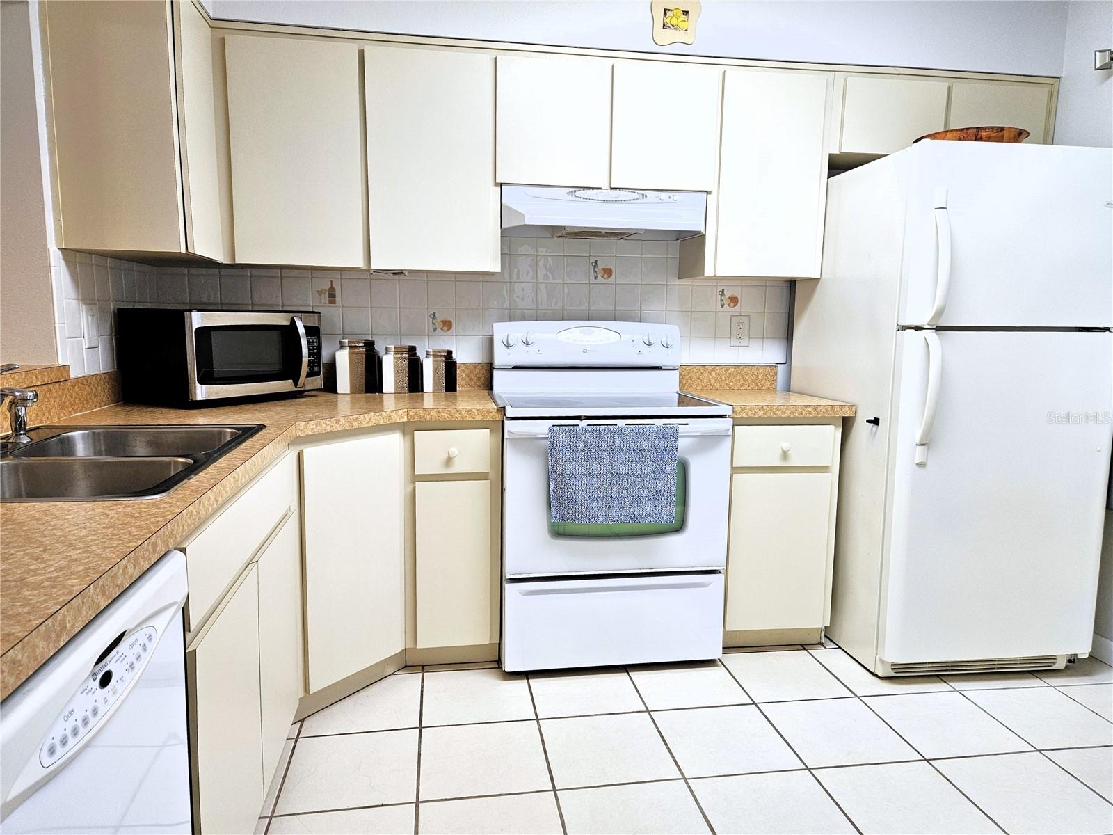 1800 Mariner Unit 9, Tarpon Springs, FL 34689
