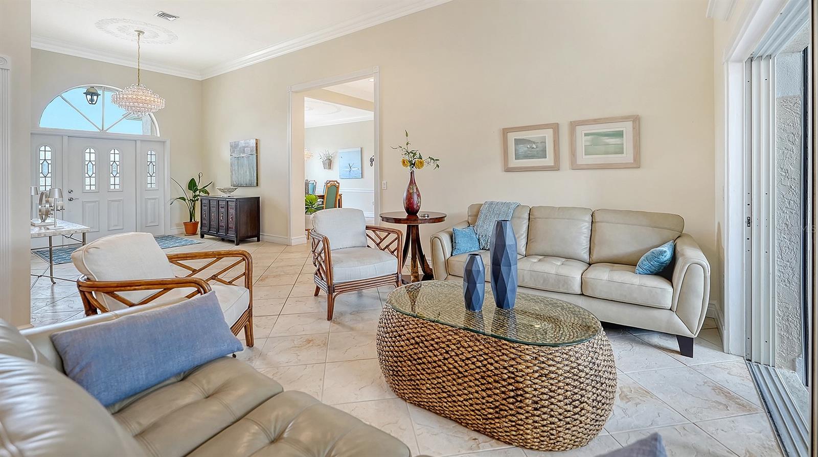 3988 Losillias, Sarasota, FL 34238