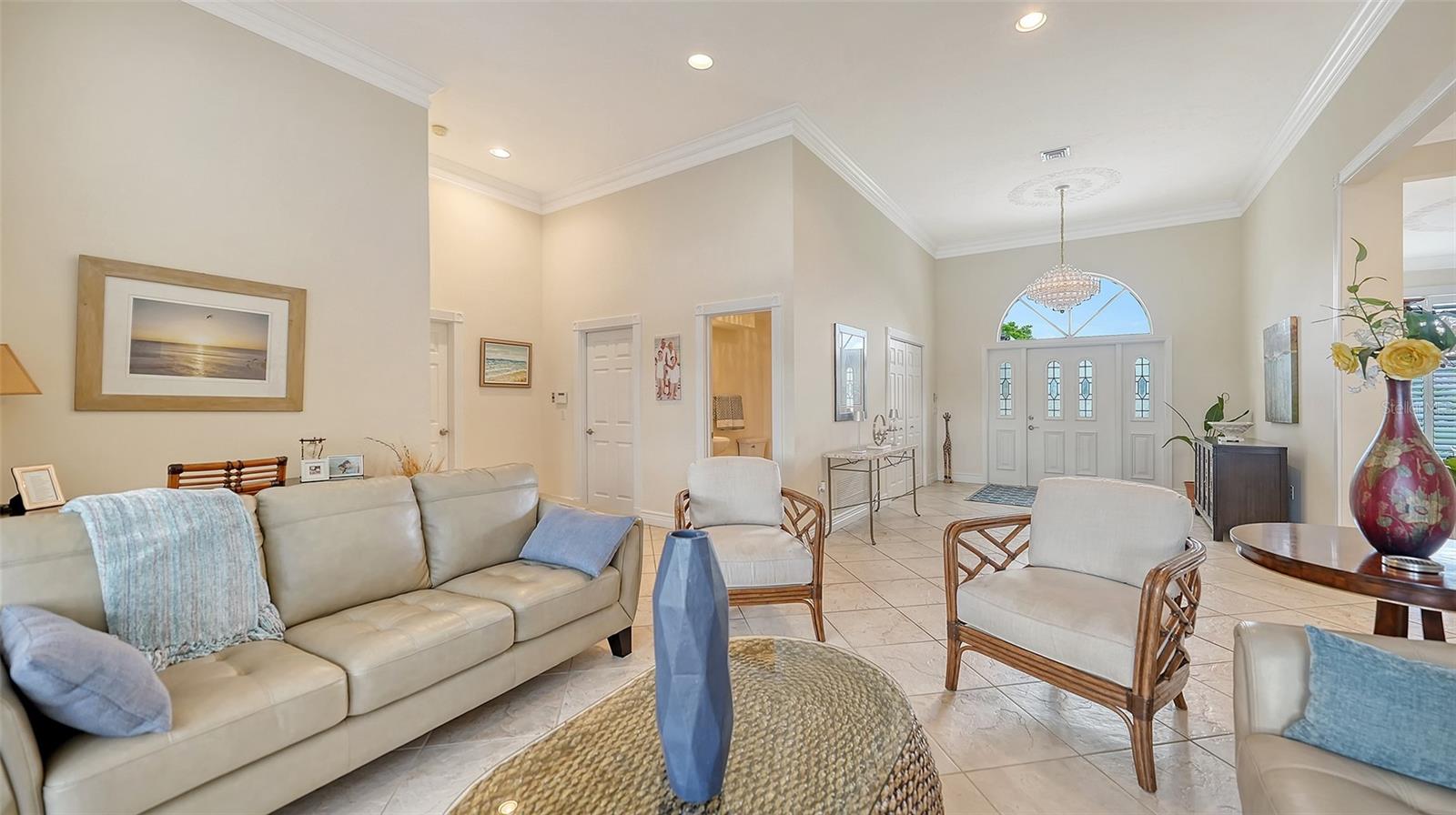 3988 Losillias, Sarasota, FL 34238