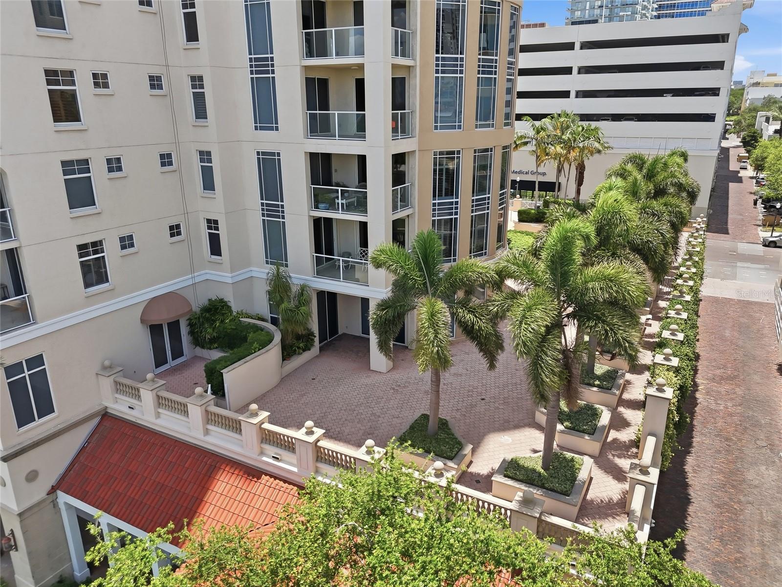 100 Beach Unit 301, St Petersburg, FL 33701