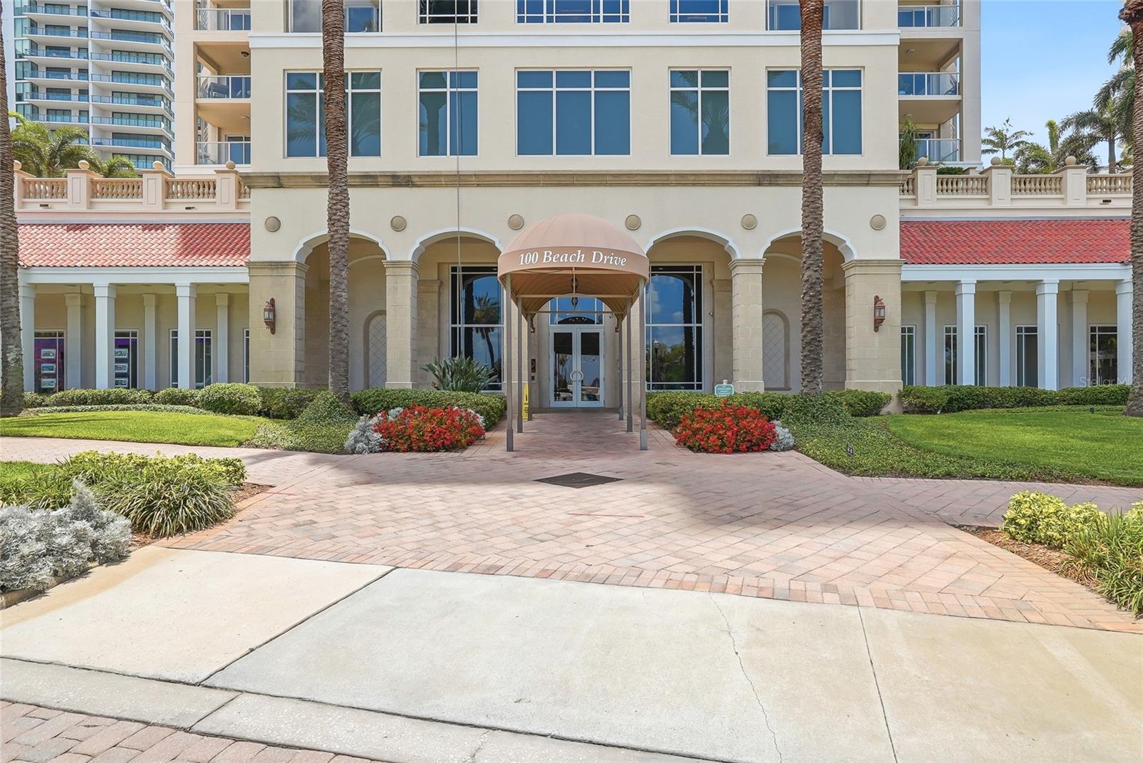 100 Beach Unit 301, St Petersburg, FL 33701