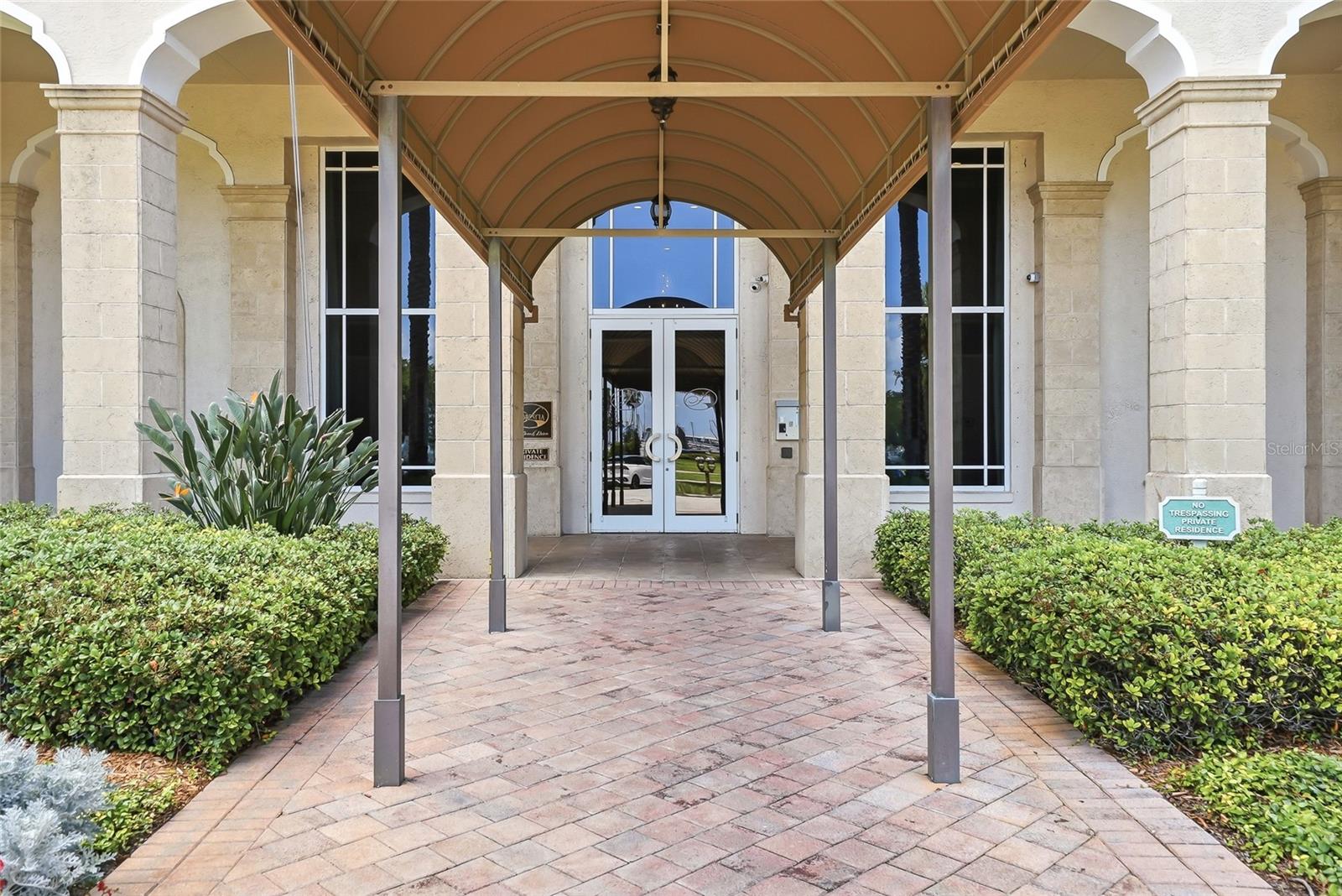 100 Beach Unit 301, St Petersburg, FL 33701
