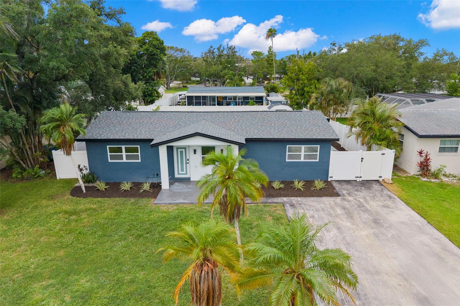 4430 Carson, St Petersburg, FL 33703