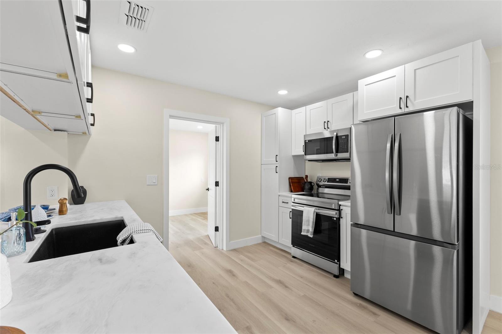4430 Carson, St Petersburg, FL 33703