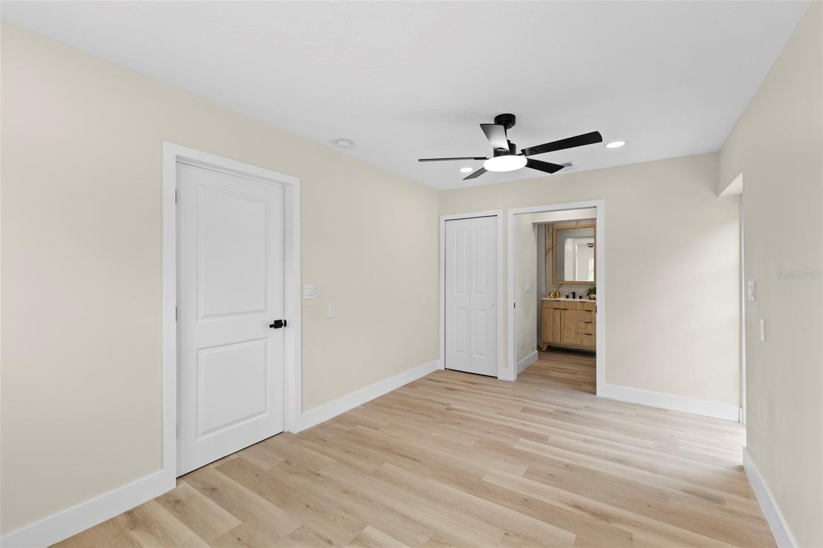 4430 Carson, St Petersburg, FL 33703