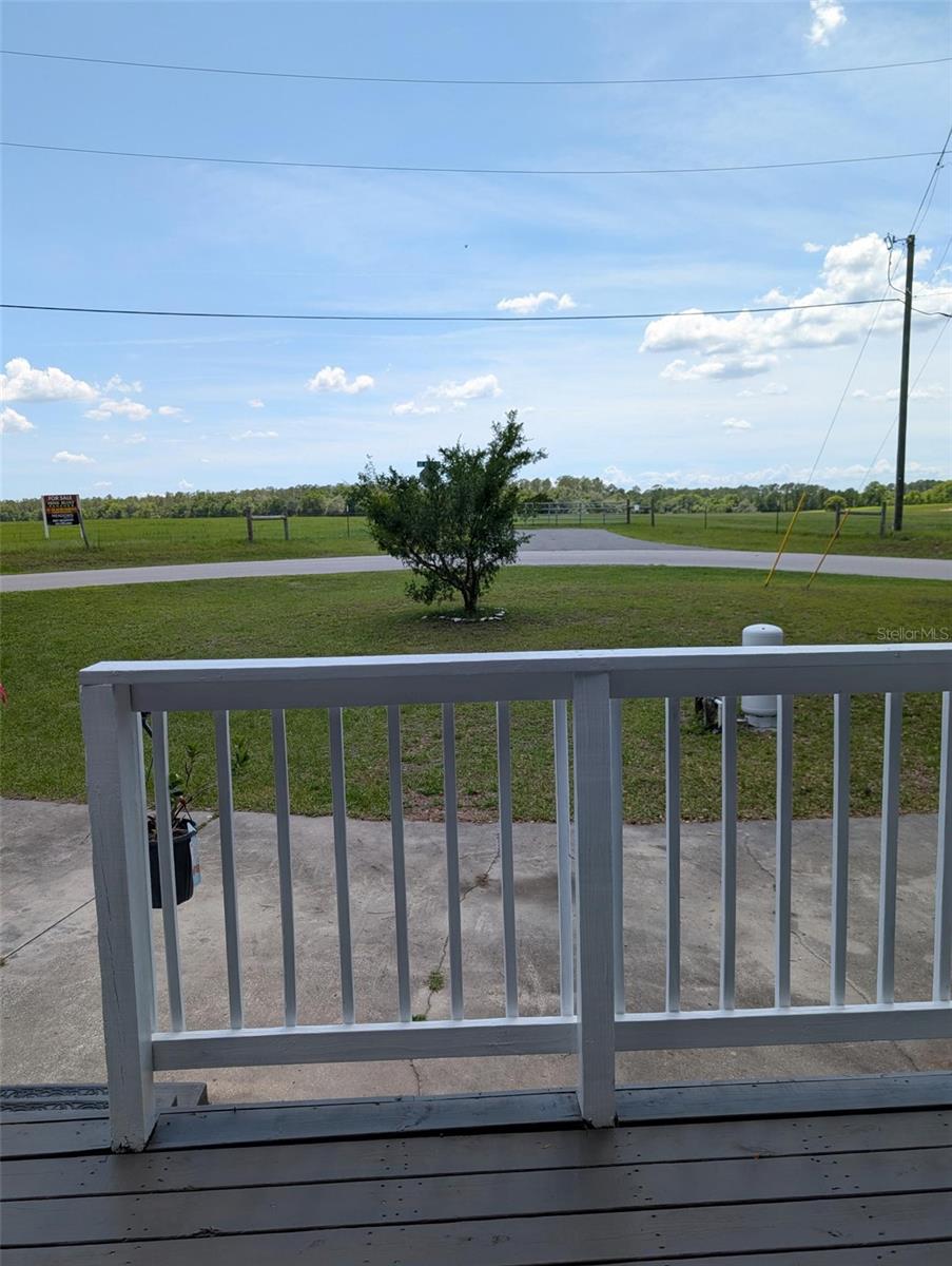 7083 166th, Ocklawaha, FL 32179