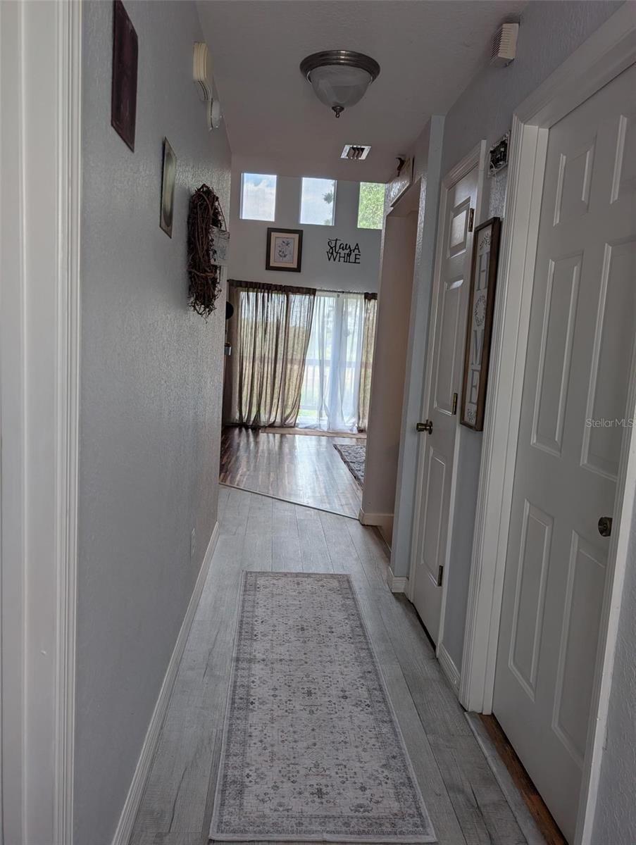 7083 166th, Ocklawaha, FL 32179