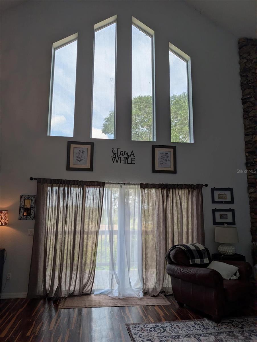 7083 166th, Ocklawaha, FL 32179