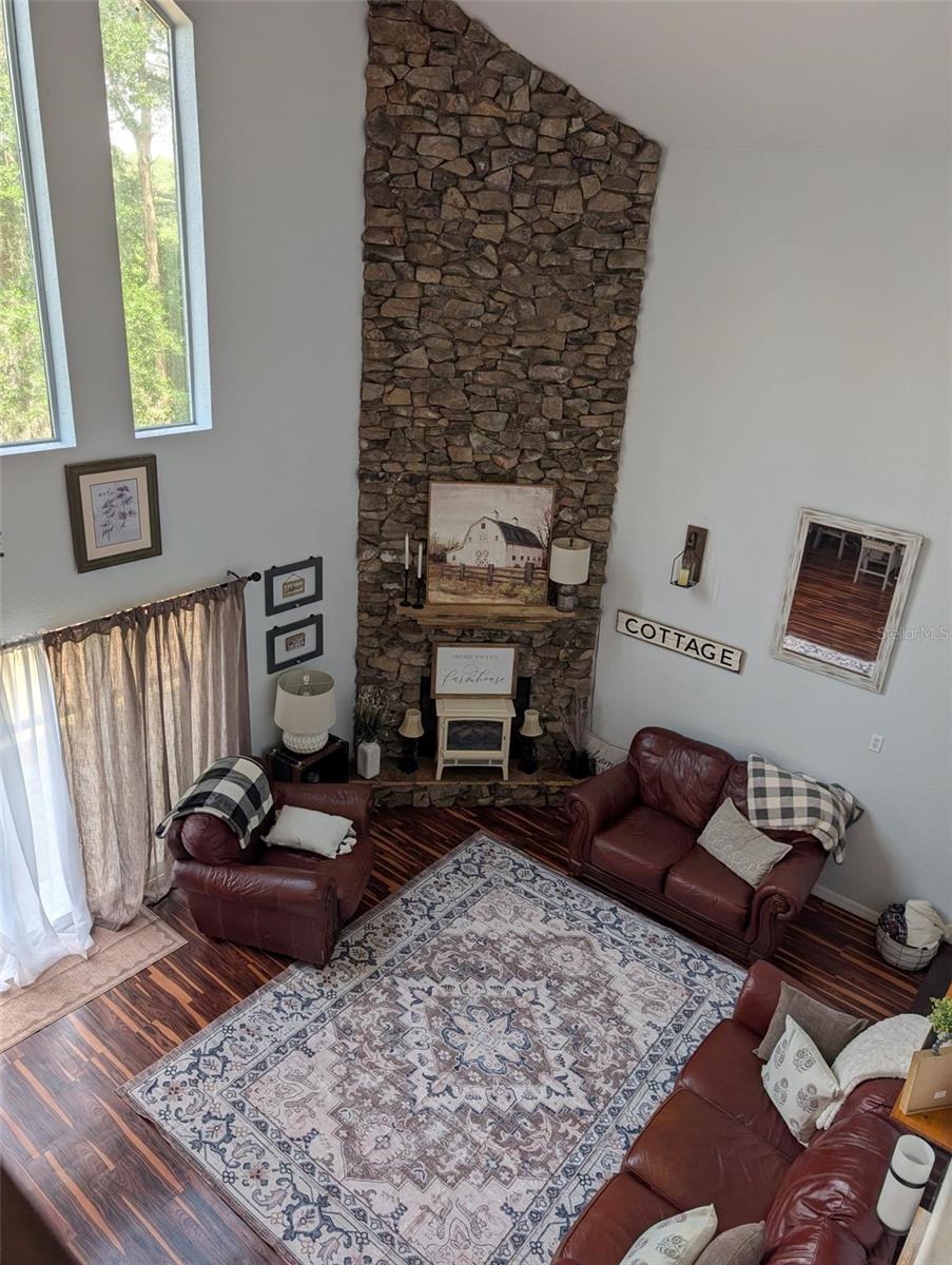 7083 166th, Ocklawaha, FL 32179