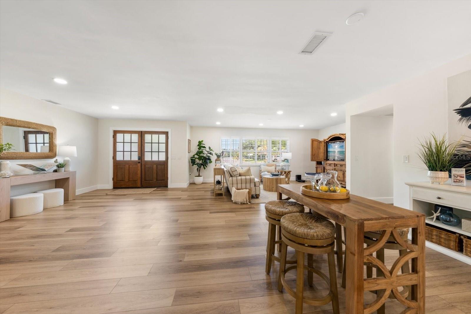 1736 Golf View, Belleair, FL 33756