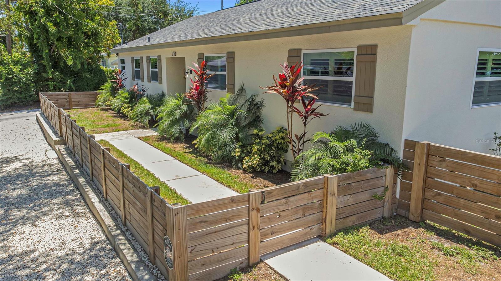 710 31st, St Petersburg, FL 33704