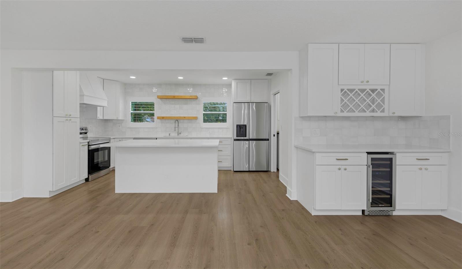 710 31st, St Petersburg, FL 33704