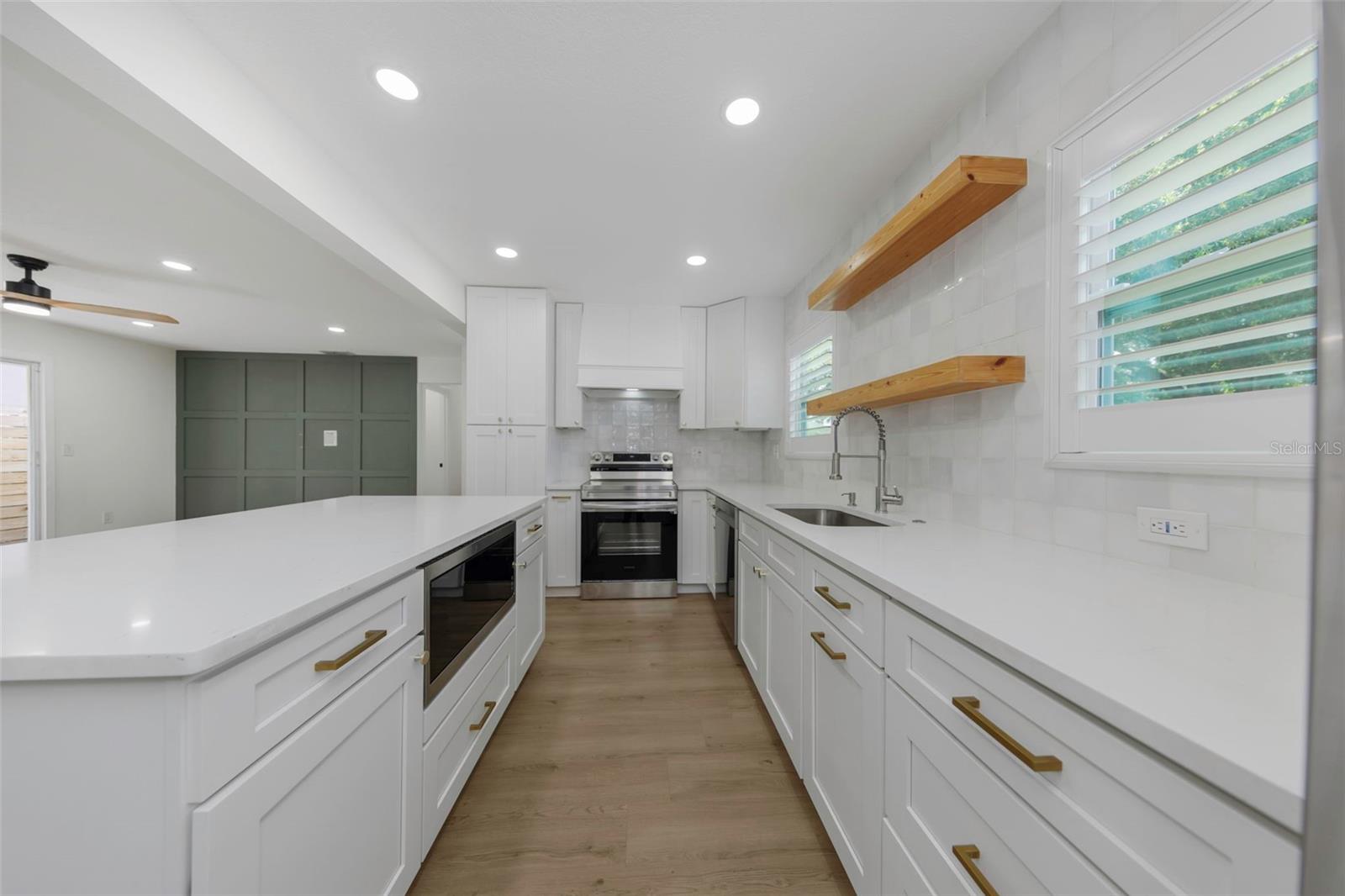 710 31st, St Petersburg, FL 33704