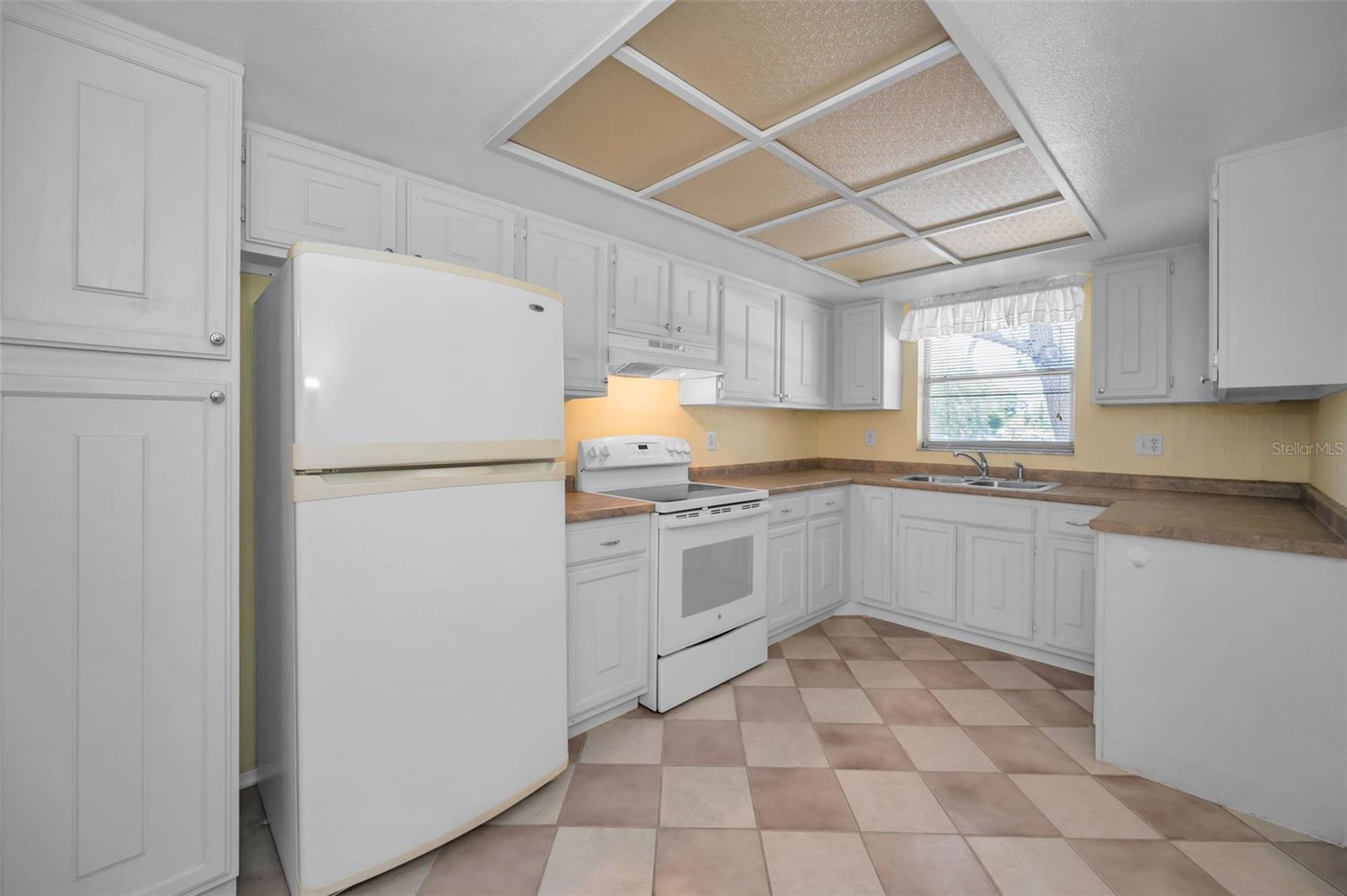 9700 Starkey Unit 228, Seminole, FL 33777