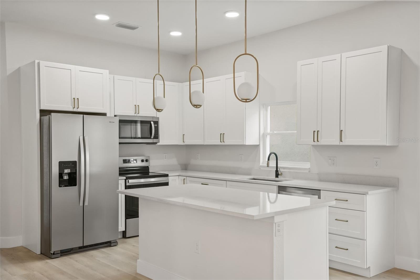 823 Mcdonald, Eustis, FL 32726