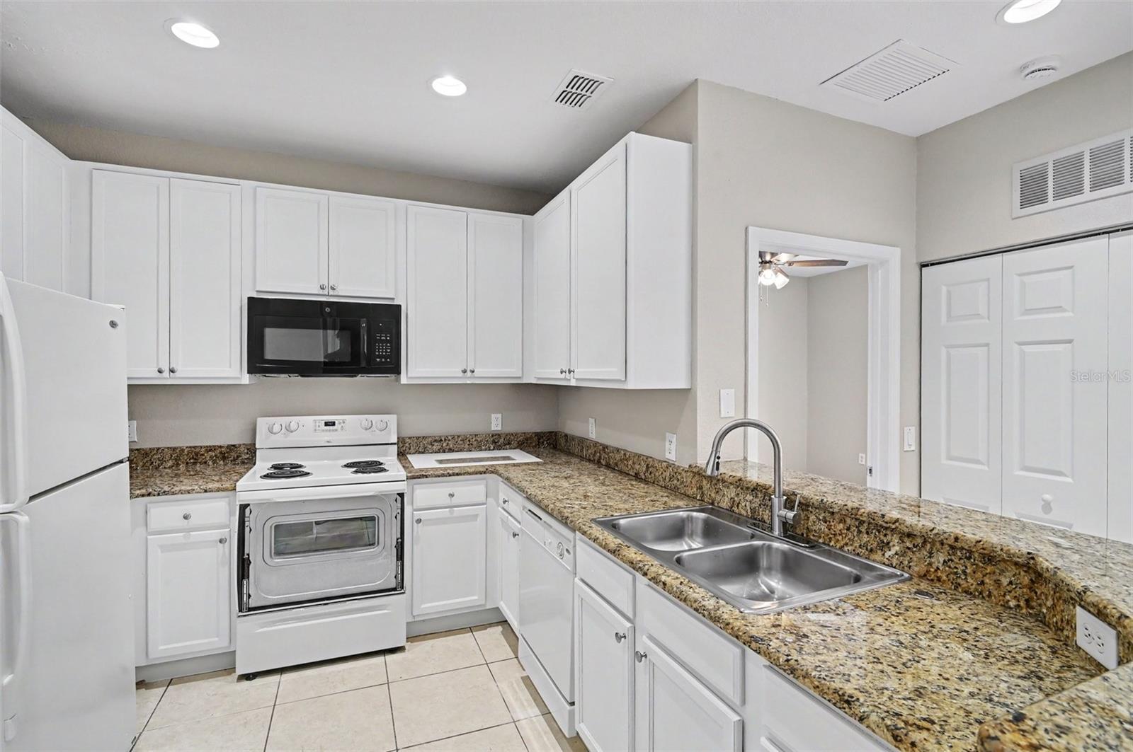 2460 Grand Central Unit 9, Orlando, FL 32839