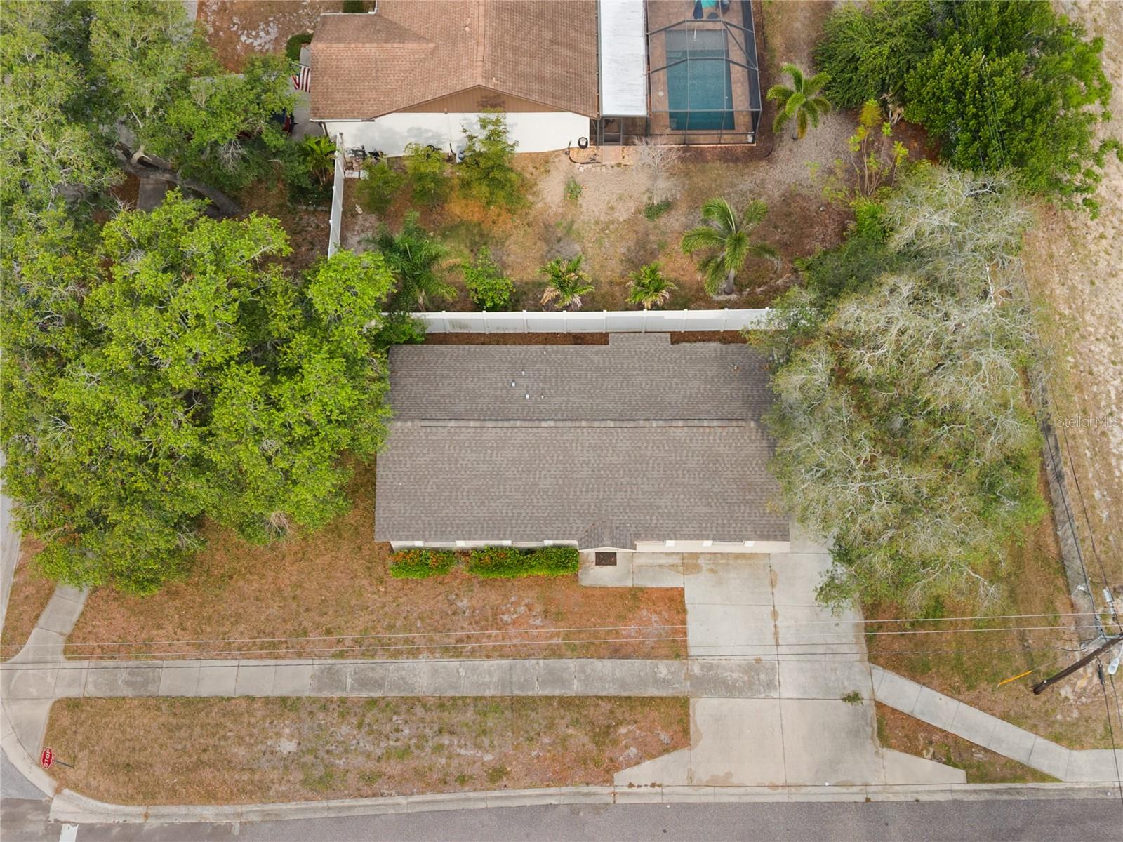 1221 Court, Tarpon Springs, FL 34689