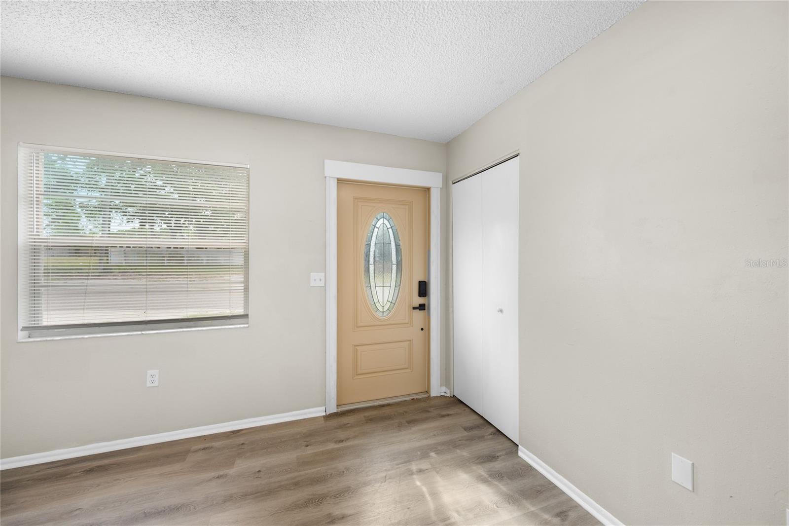 1221 Court, Tarpon Springs, FL 34689