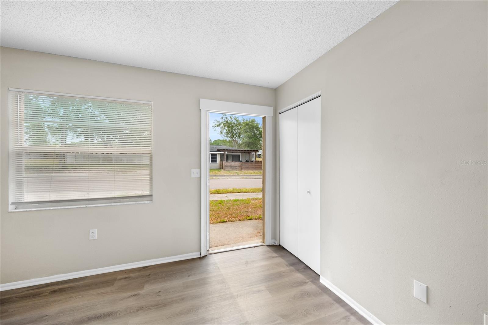 1221 Court, Tarpon Springs, FL 34689