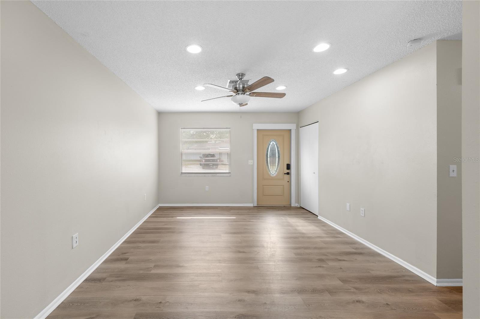 1221 Court, Tarpon Springs, FL 34689