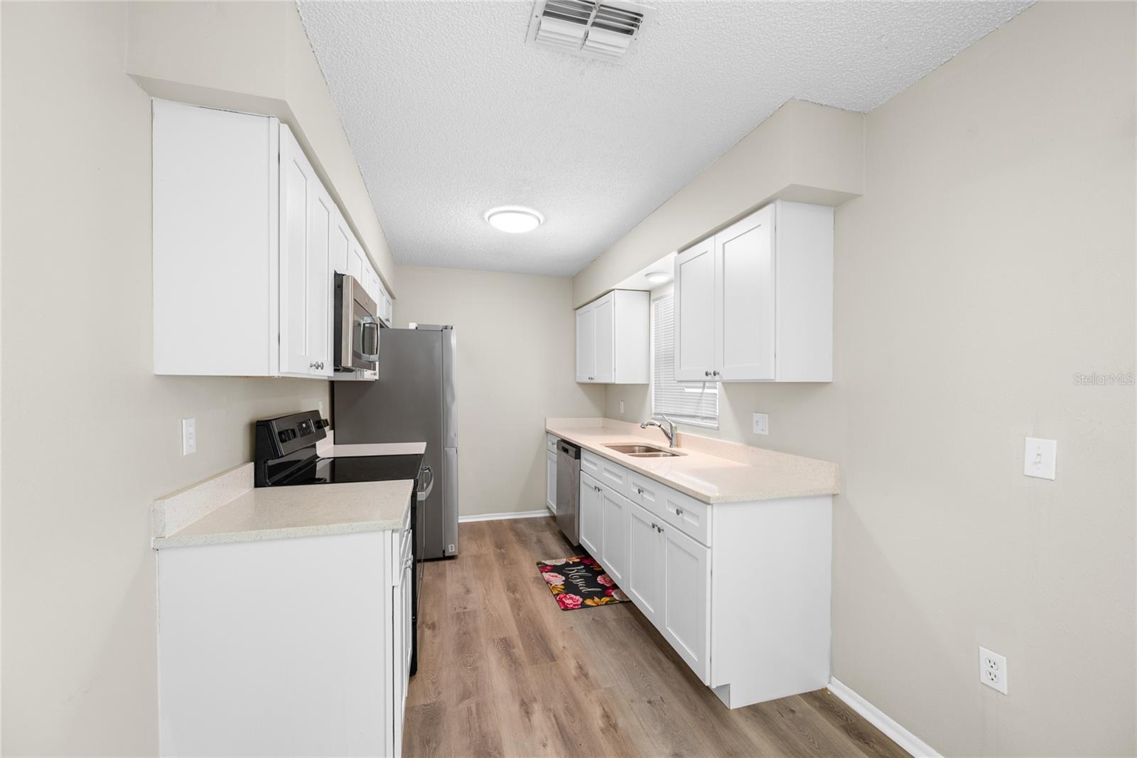 1221 Court, Tarpon Springs, FL 34689