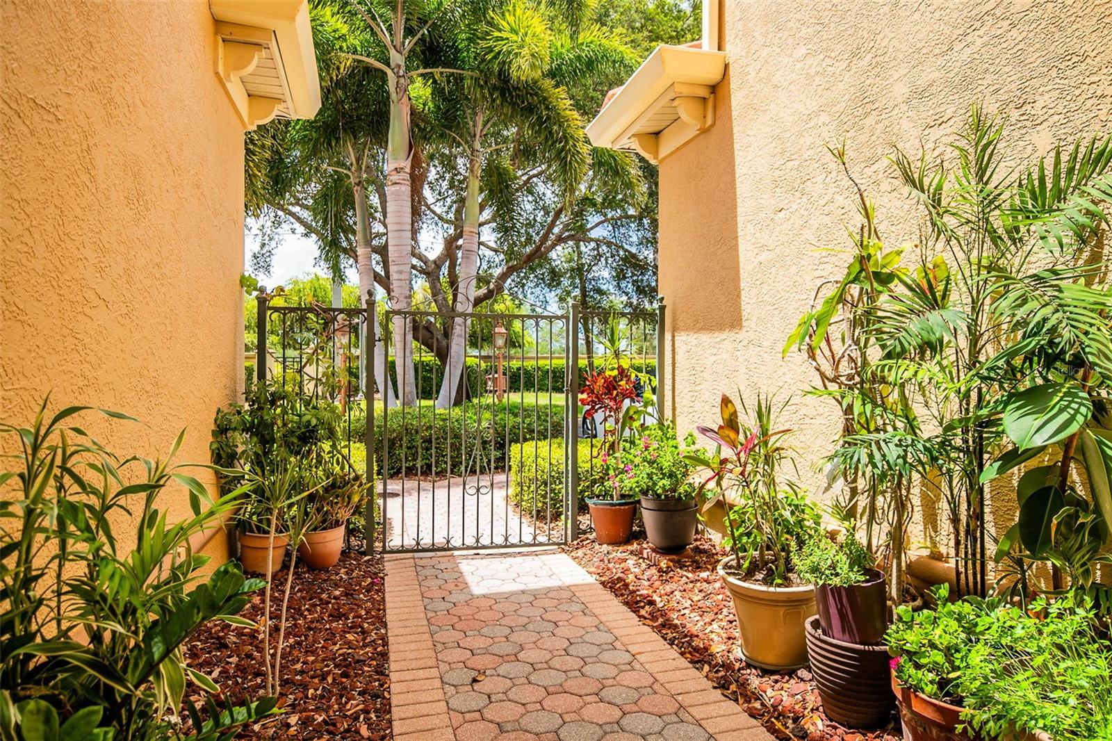 3663 Square West Unit 12, Sarasota, FL 34238