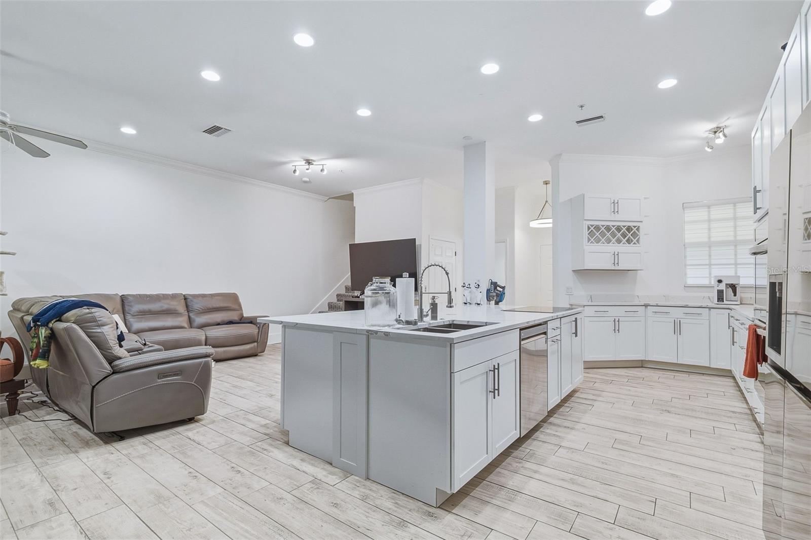 3663 Square West Unit 12, Sarasota, FL 34238