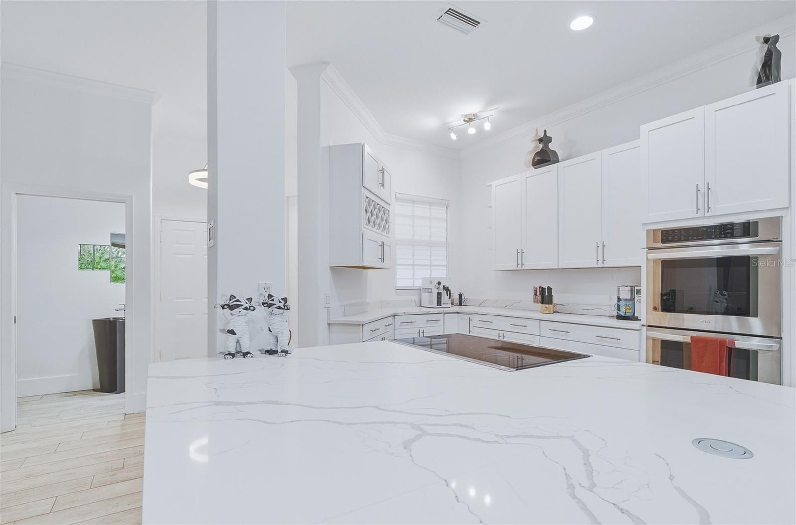 3663 Square West Unit 12, Sarasota, FL 34238