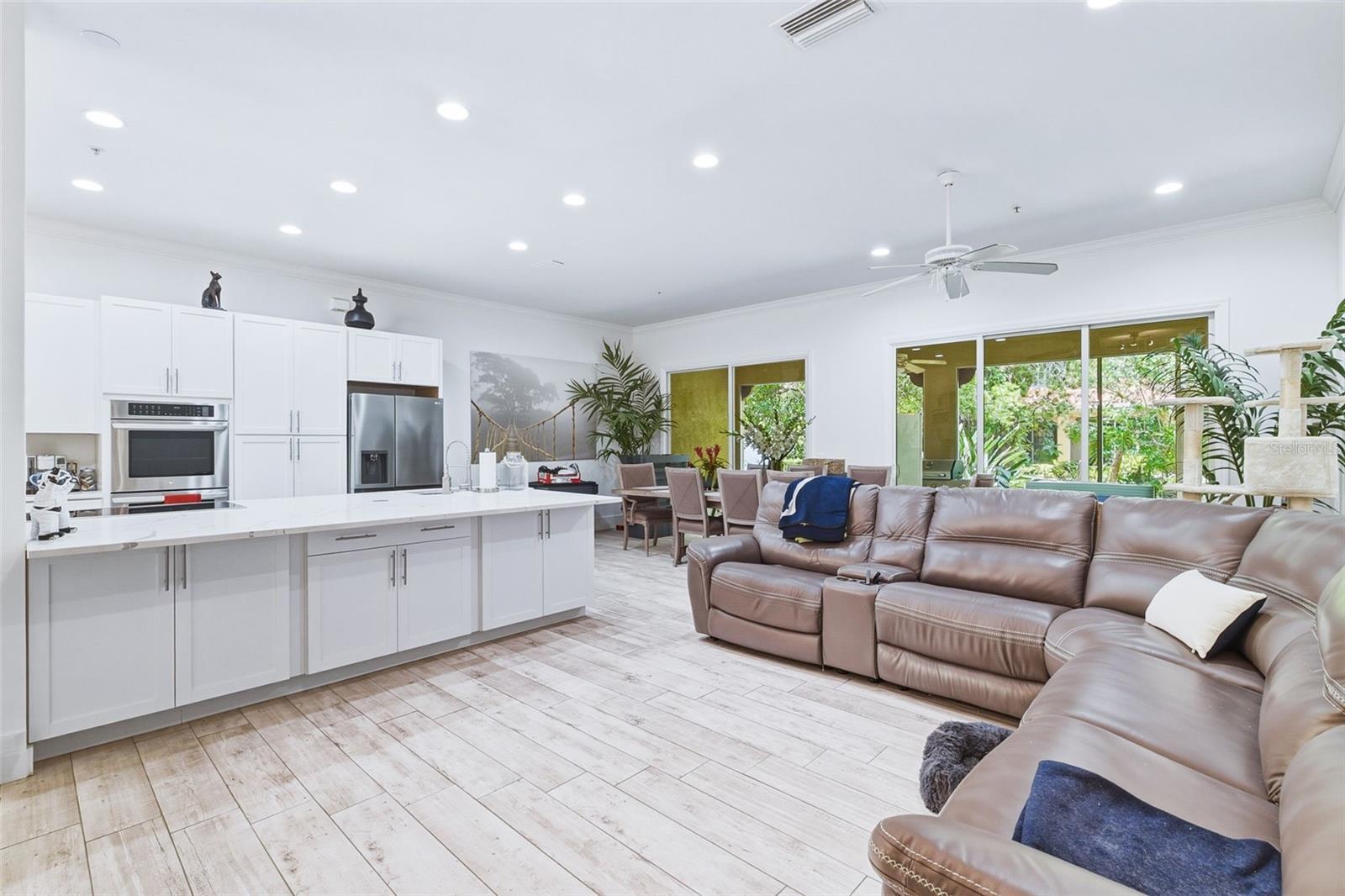 3663 Square West Unit 12, Sarasota, FL 34238