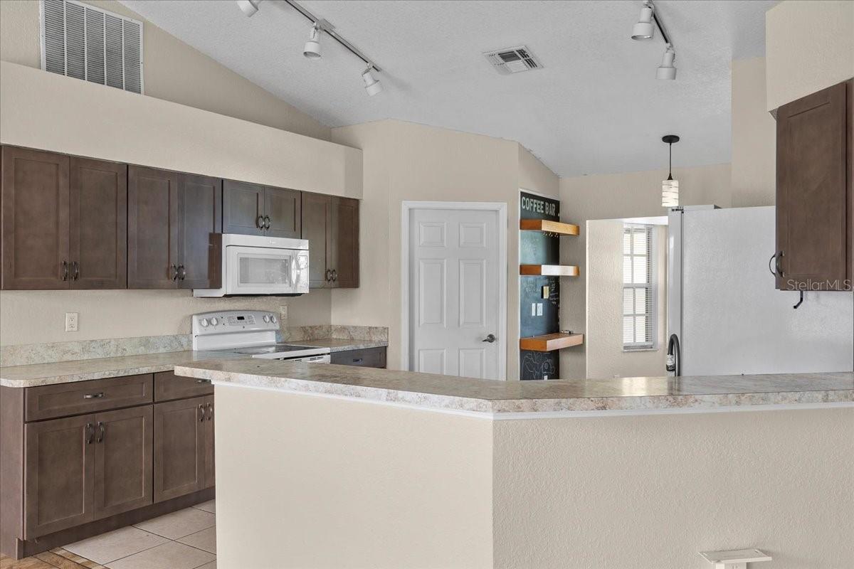 307 Sterling, Winter Haven, FL 33884