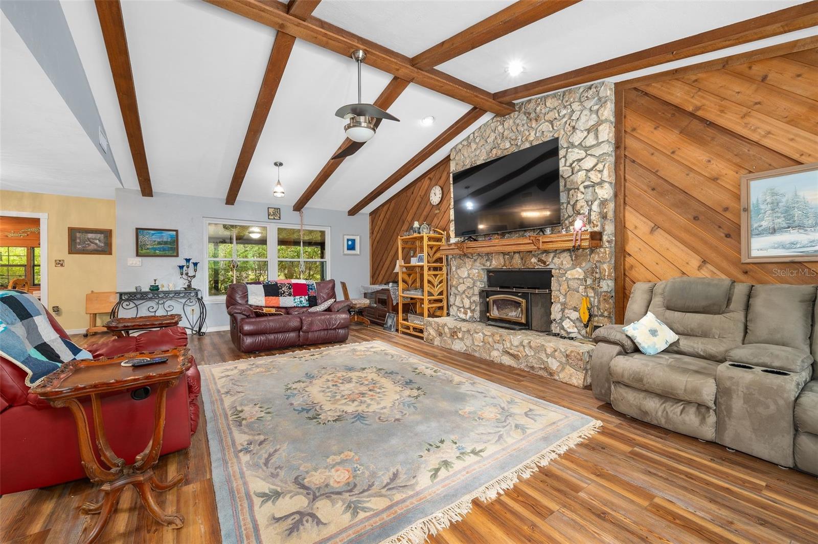 16422 10th, Gainesville, FL 32609