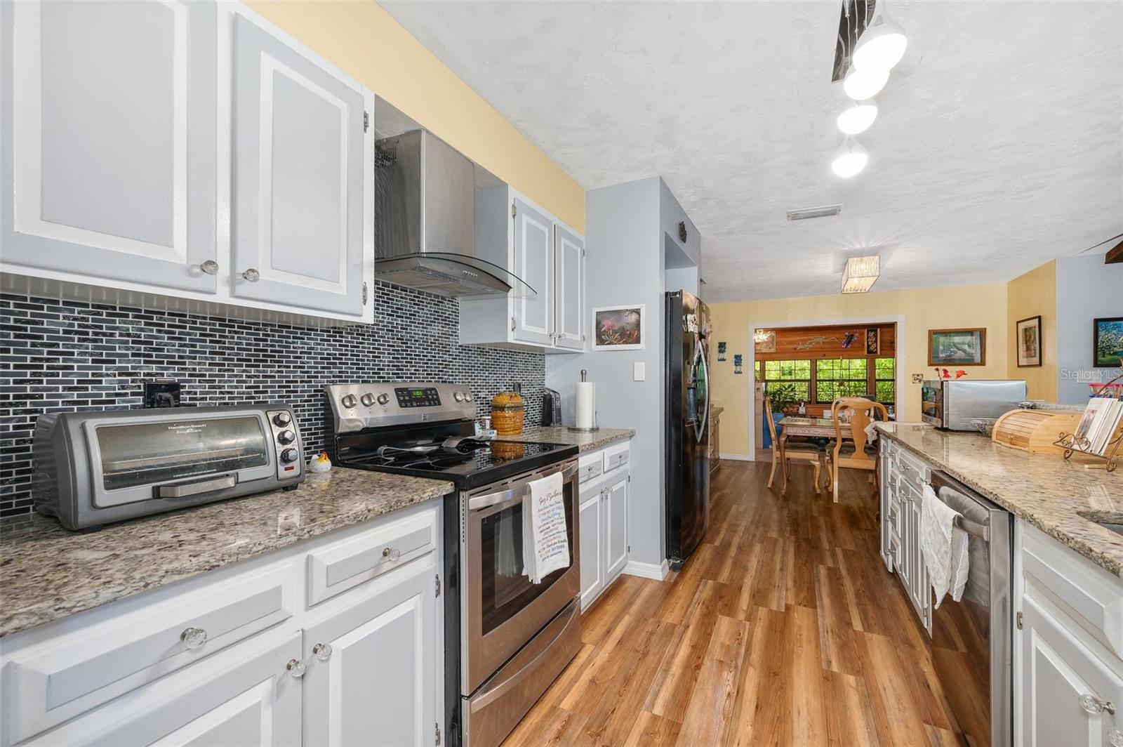 16422 10th, Gainesville, FL 32609